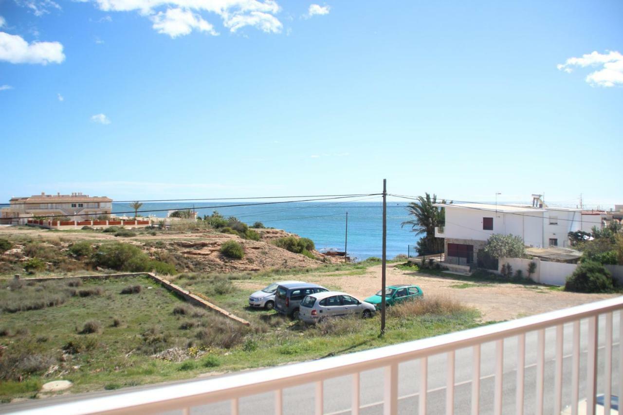 Bungalow Frente Al Mar 托雷维耶哈 外观 照片