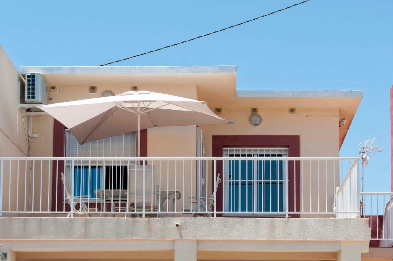 Bungalow Frente Al Mar 托雷维耶哈 外观 照片